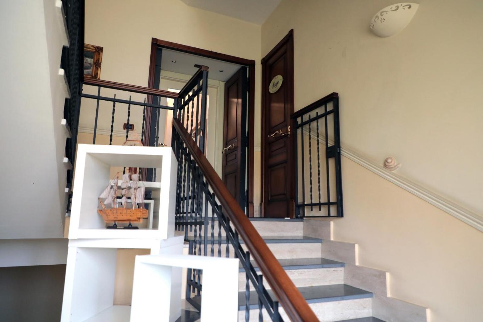 Villa Sorge Apartments Сан-Джорджо-а-Кремано Экстерьер фото